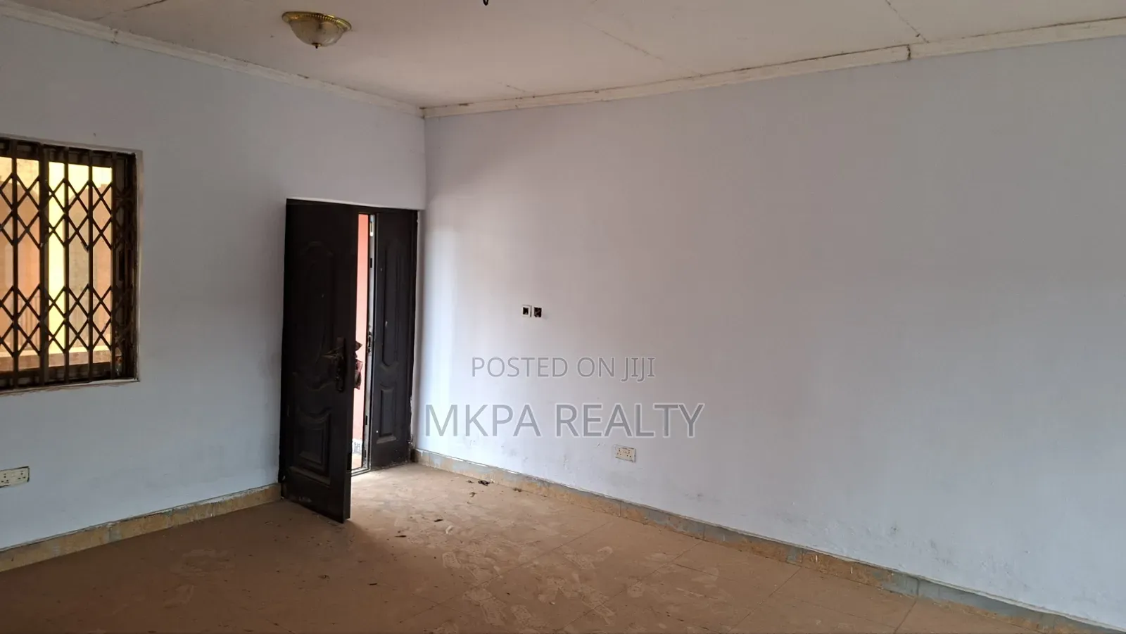 8bdrm Block of Flats in Mkpa Realty, Tamale Municipal for sale