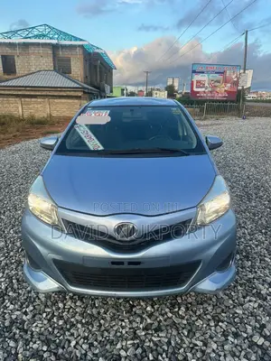 Toyota Vitz 2013 Blue