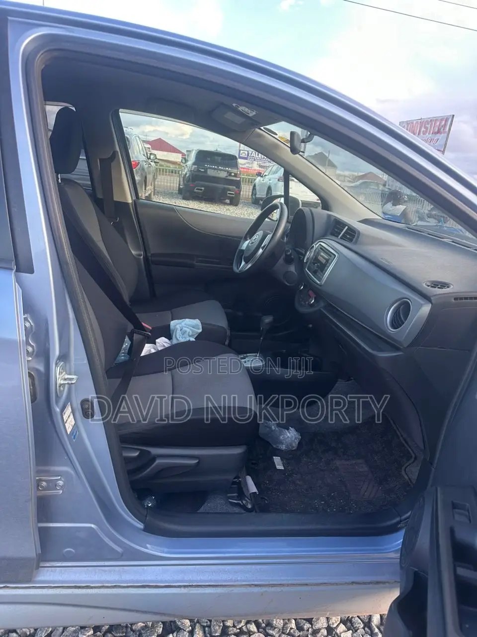 Toyota Vitz 2013 Blue