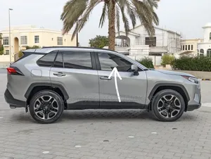 2019 Toyota Rav4 Front Right Door Glass Available