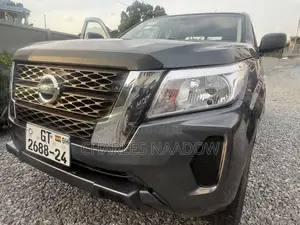 Nissan Navara 2023 Gray
