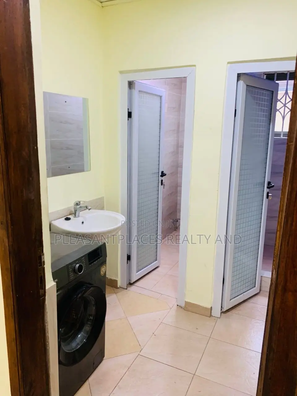 3bdrm Apartment in Pleasantplaces, Police Station for rent