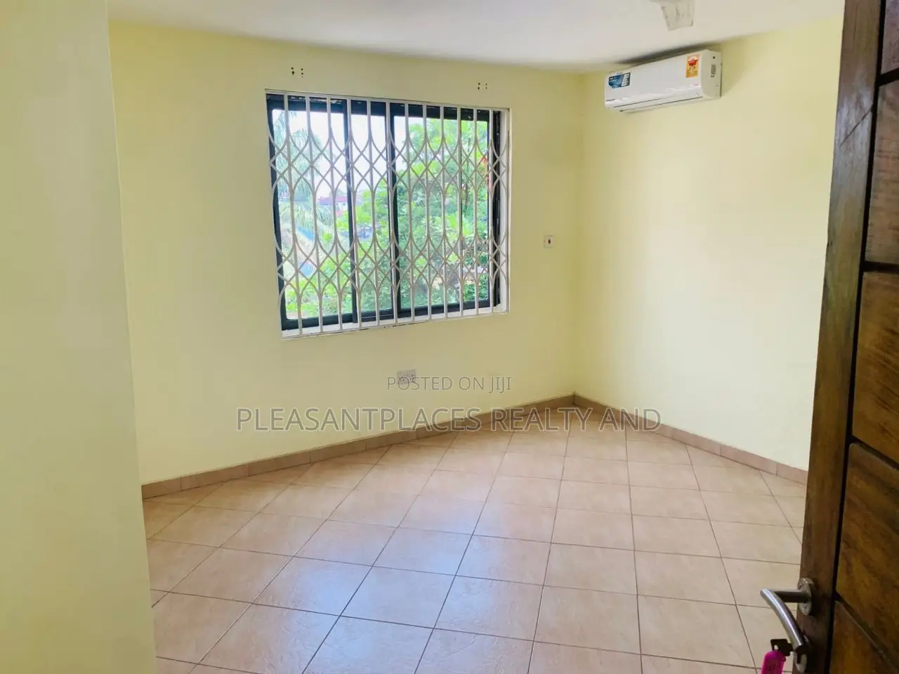 3bdrm Apartment in Pleasantplaces, Police Station for rent