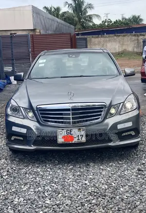 Mercedes-Benz E350 Base 4dr 4Matic Sedan AWD (3.5L 6cyl 7A) 2012 Gray