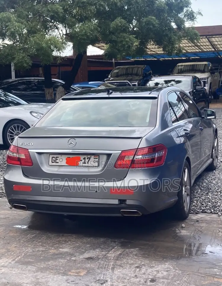 Mercedes-Benz E350 Base 4dr 4Matic Sedan AWD (3.5L 6cyl 7A) 2012 Gray