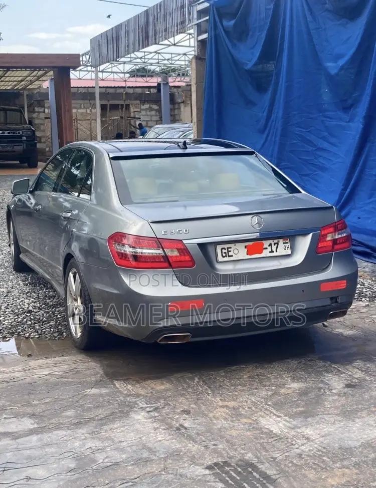 Mercedes-Benz E350 Base 4dr 4Matic Sedan AWD (3.5L 6cyl 7A) 2012 Gray