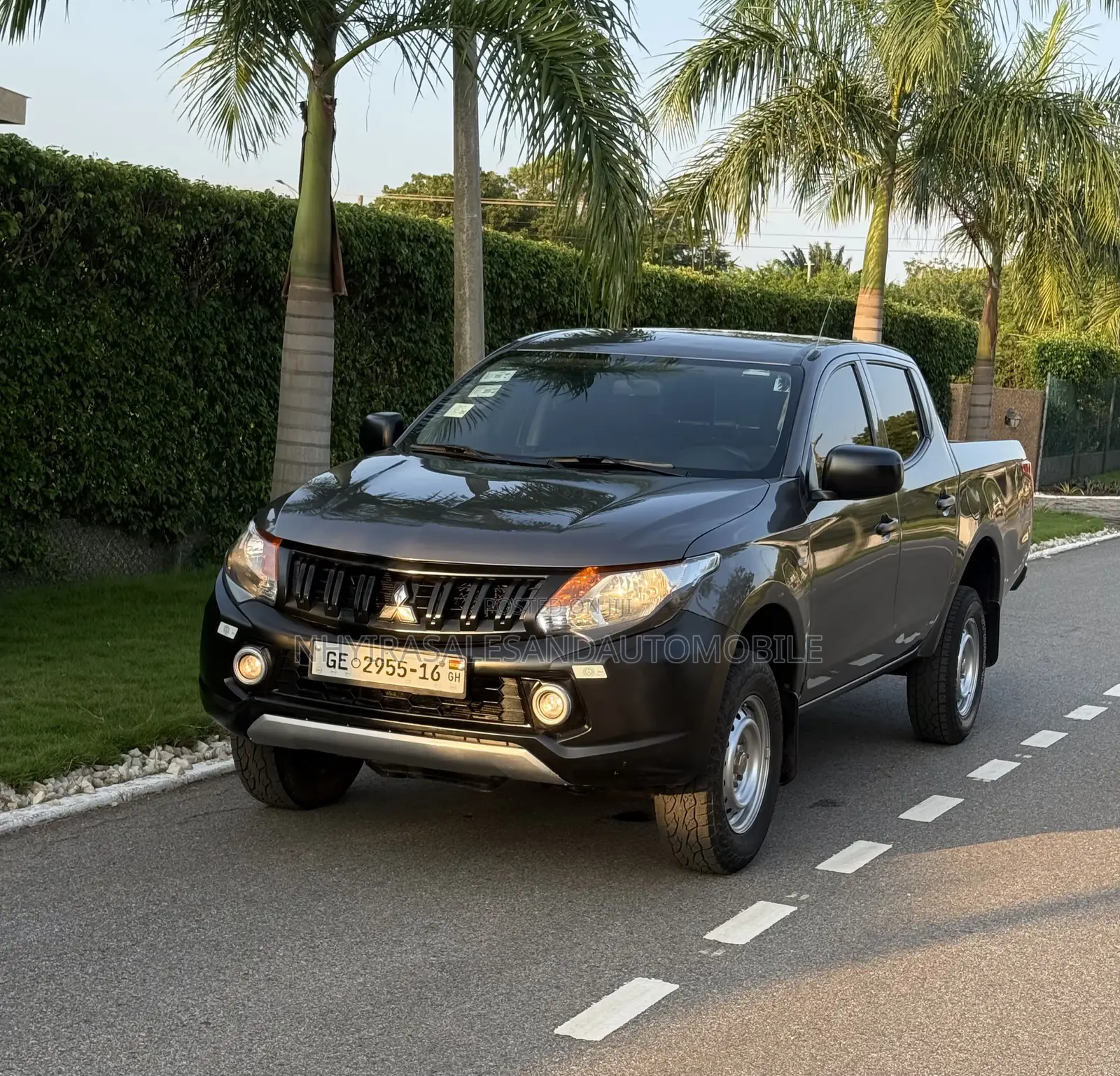 Mitsubishi L200 2016 Gray