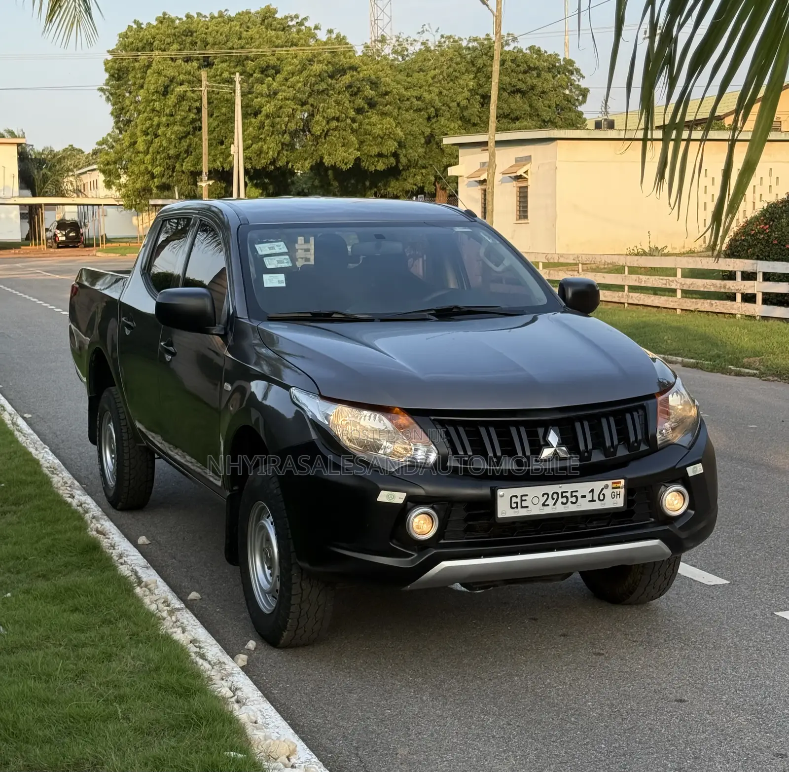 Mitsubishi L200 2016 Gray