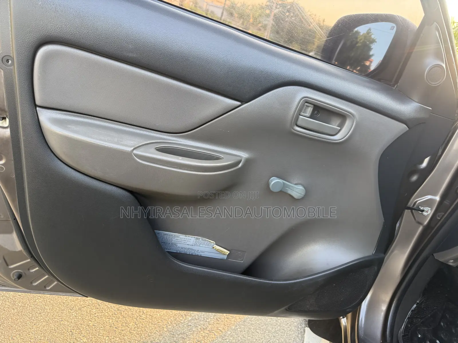 Mitsubishi L200 2016 Gray