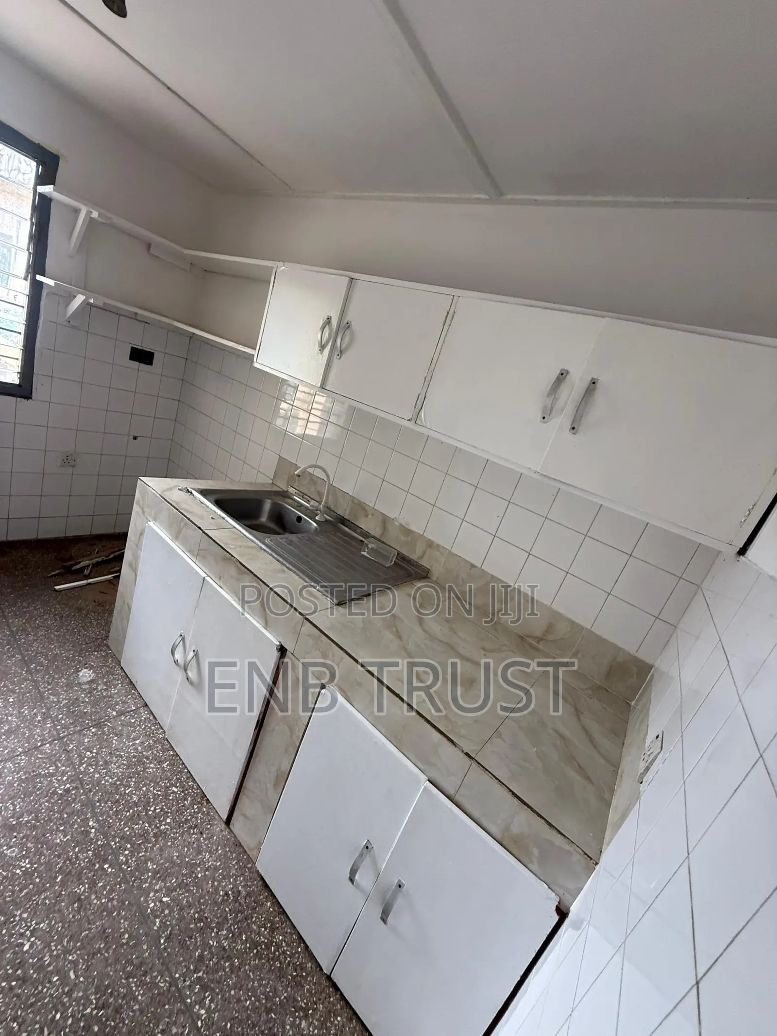 4bdrm Apartment in Awoshie, Last Stop for rent