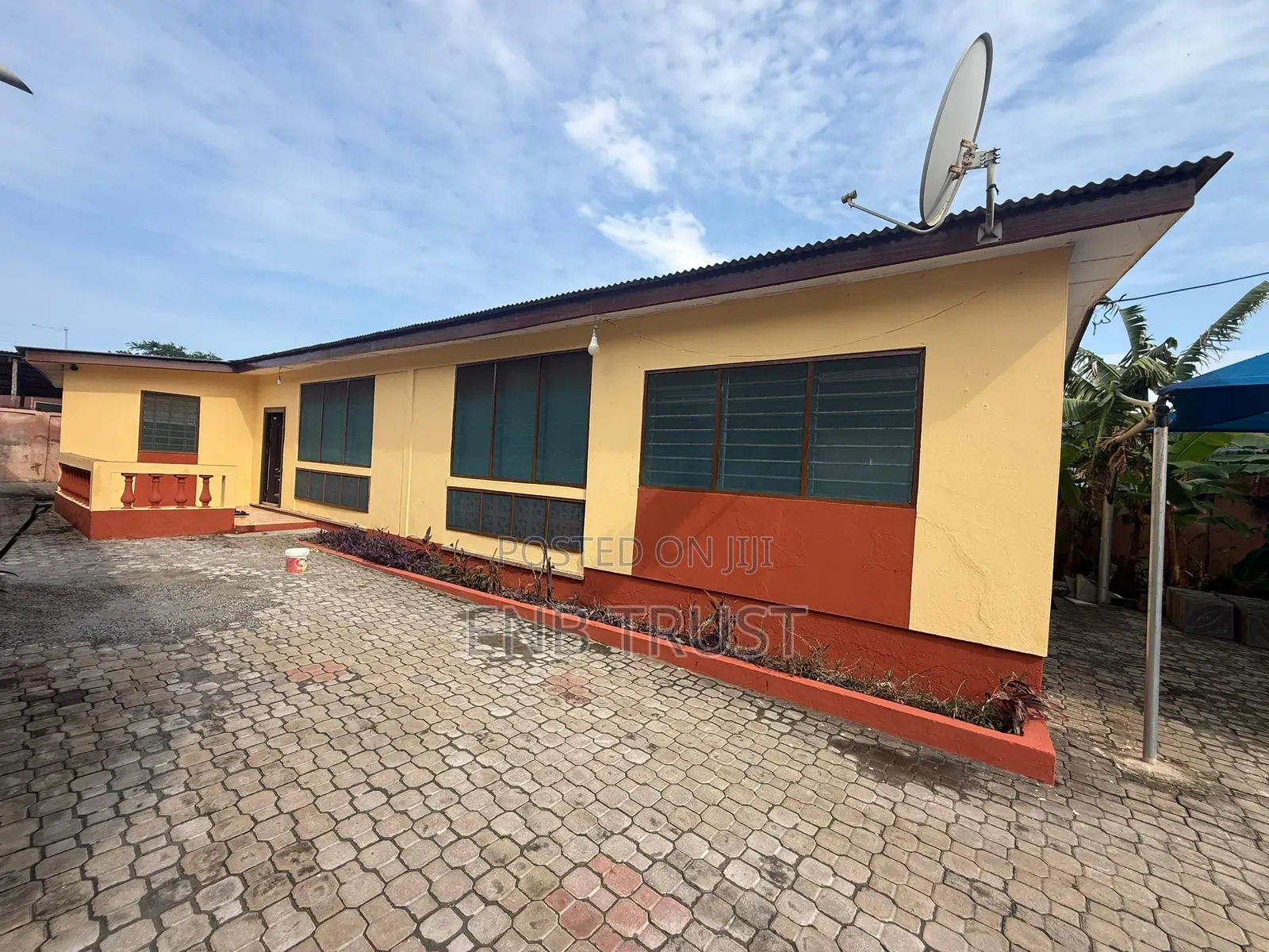 4bdrm Apartment in Awoshie, Last Stop for rent