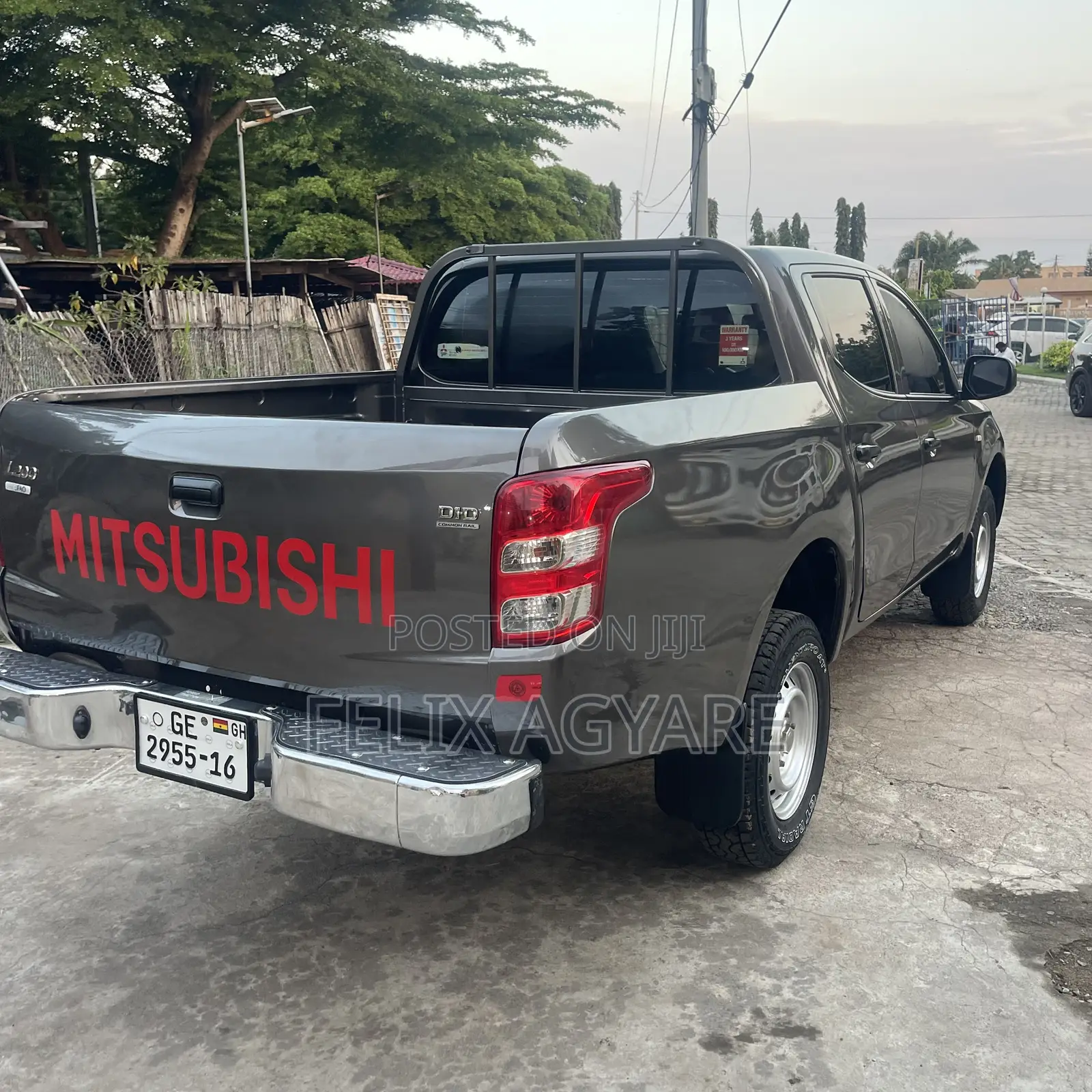 Mitsubishi L200 2016 Gray