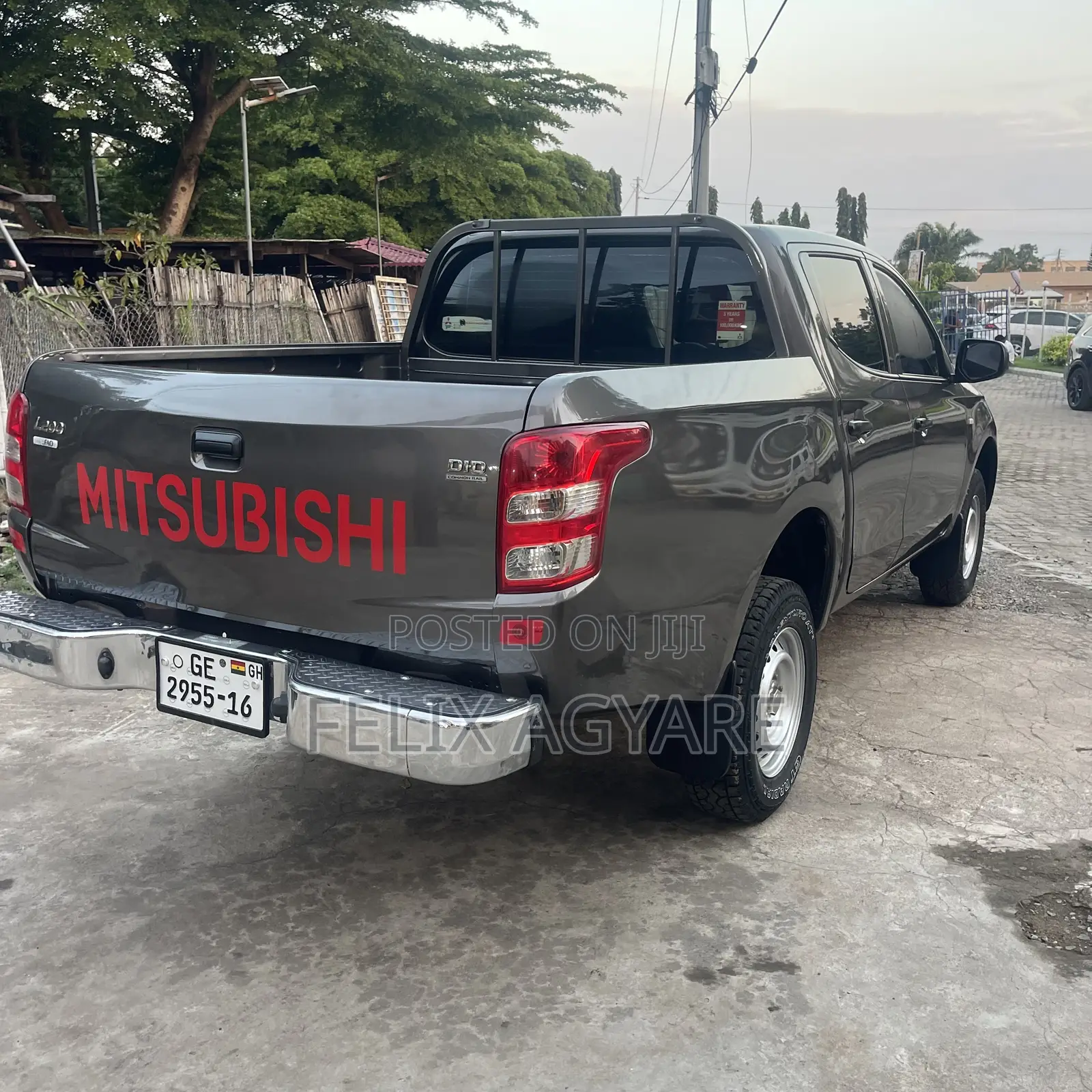 Mitsubishi L200 2016 Gray