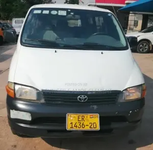 Toyota HiAce 2000 White