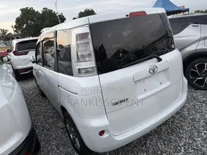 Toyota Sienta 1.5 AWD 2012 White