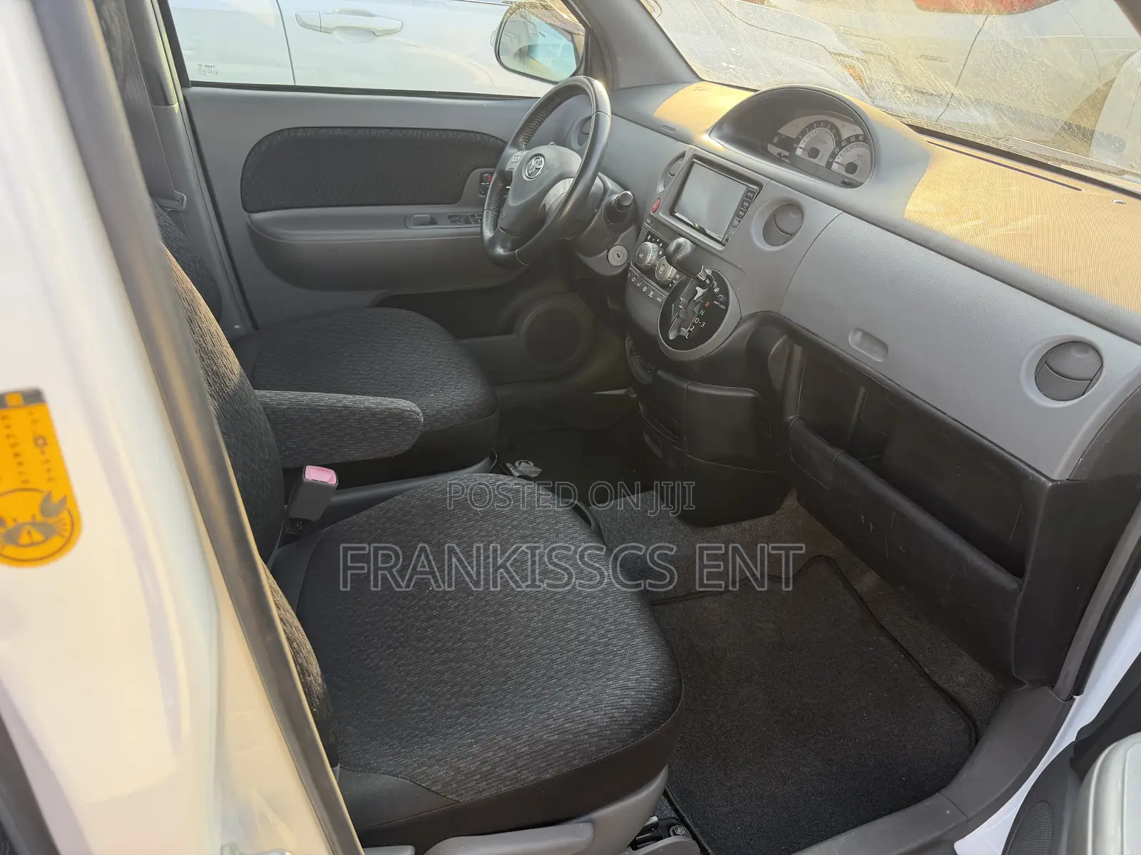 Toyota Sienta 1.5 AWD 2012 White