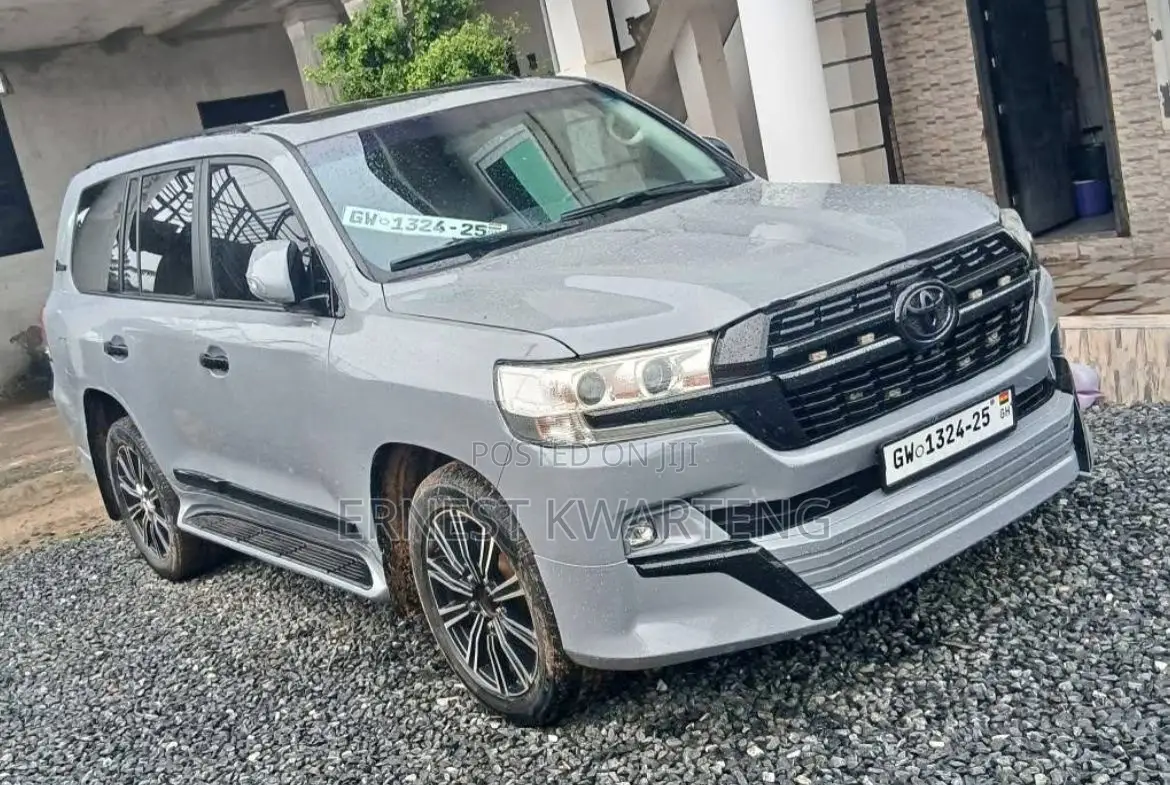 Toyota Land Cruiser 2013 Gray