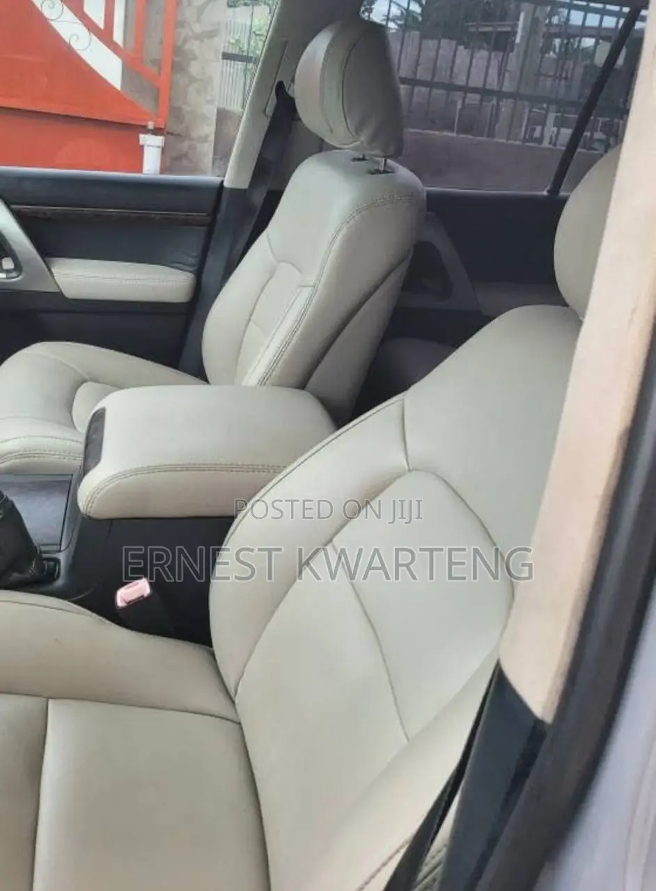 Toyota Land Cruiser 2013 Gray