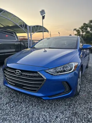 Hyundai Elantra Limited Sedan FWD (2.0L 4cyl 6A) 2017 Blue