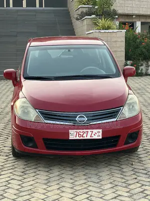 Nissan Versa 1.6 2010 Red