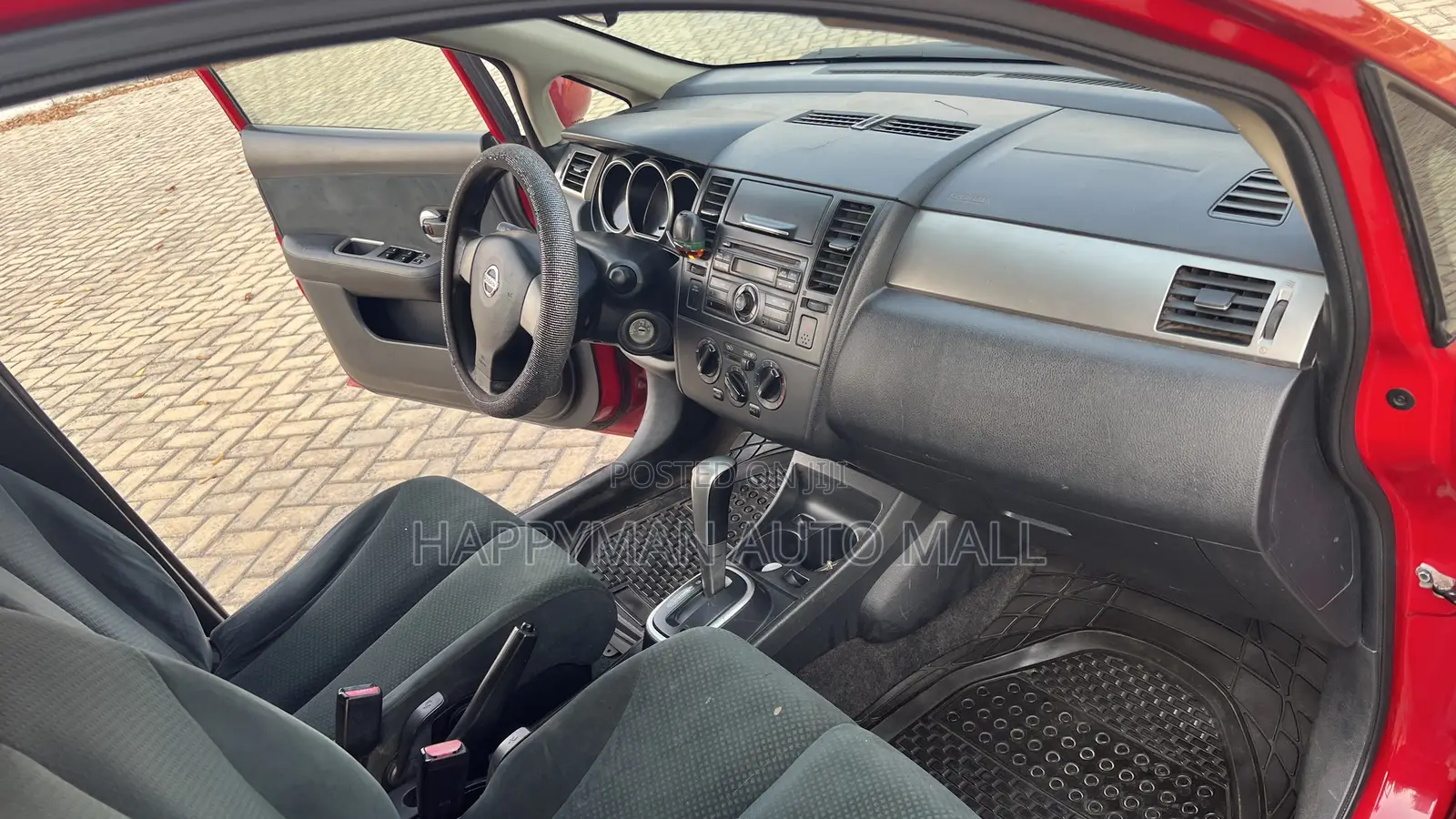 Nissan Versa 1.6 2010 Red