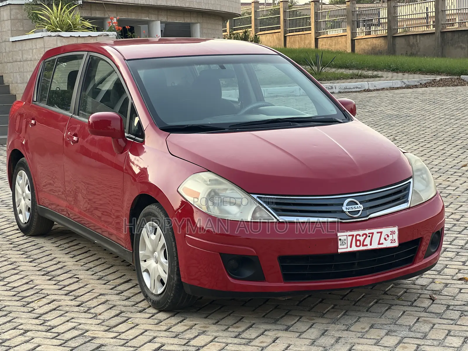 Nissan Versa 1.6 2010 Red