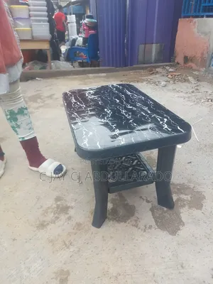 Top and Down Table With 4 Legs