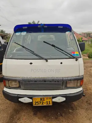 Nissan Caravan (Urvan) 1994 White