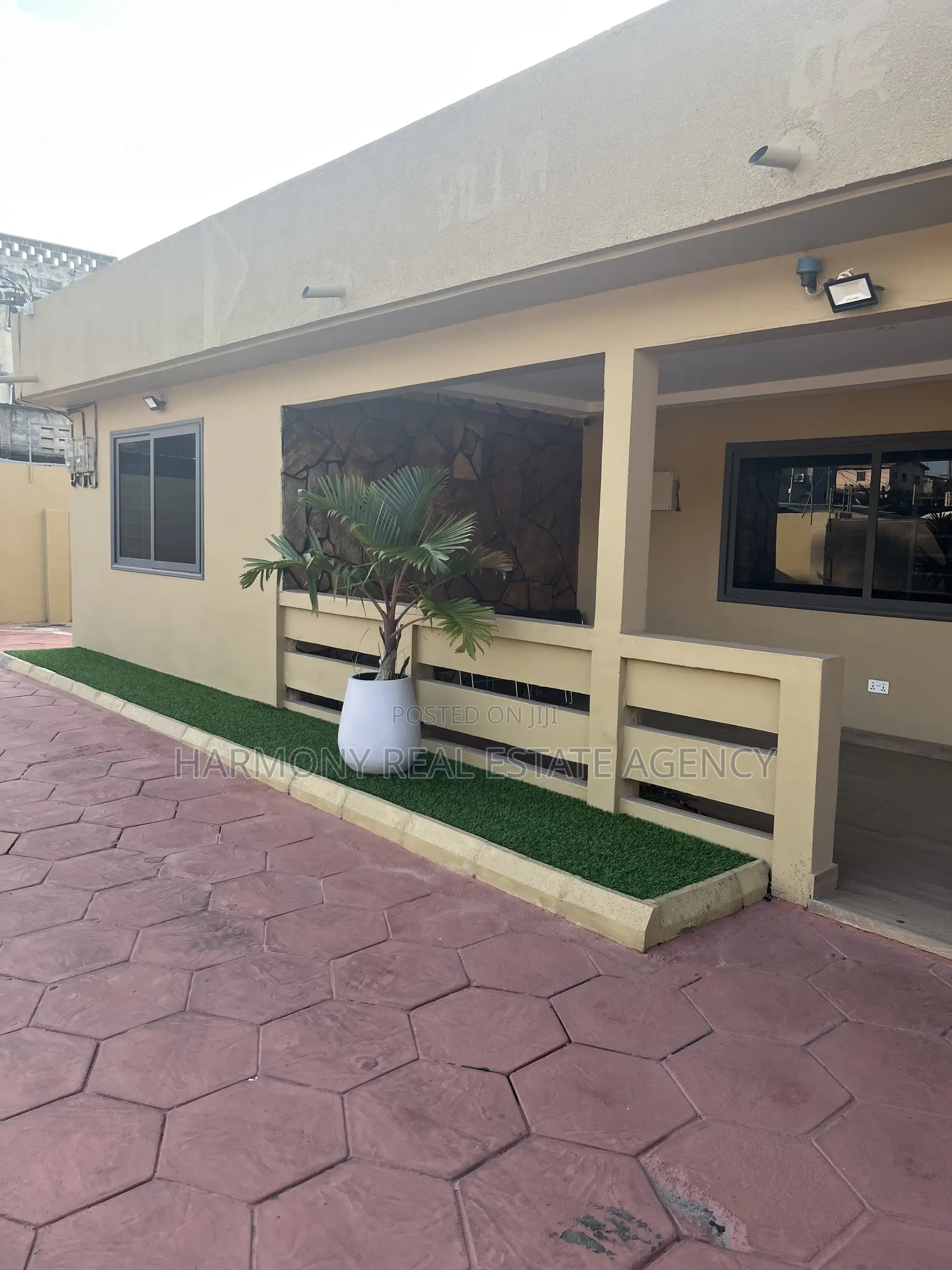 Furnished 3bdrm Apartment in Tesano for rent