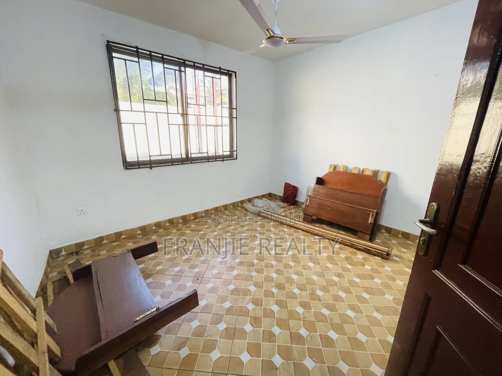 4bdrm House in Franjie Realty, East Legon for rent