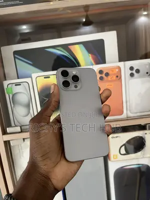 Apple iPhone 15 Pro Max 256 GB Silver