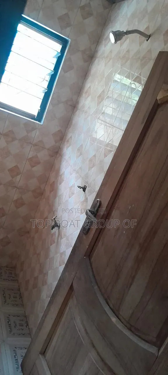 4bdrm House in Top-Boat Estate, Kumasi Metropolitan for sale