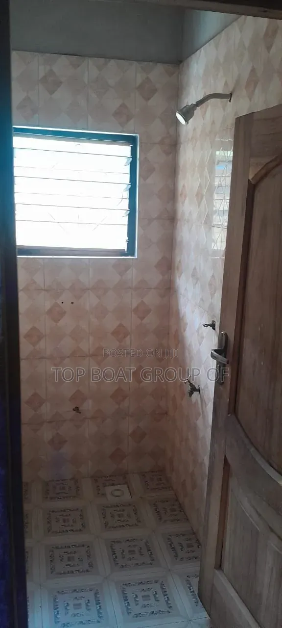 4bdrm House in Top-Boat Estate, Kumasi Metropolitan for sale