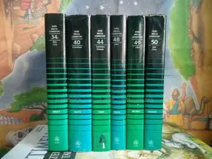 25 Books Assorred Word Biblical Commentary
