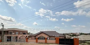 5bdrm House in Top-Boat Estate, Kumasi Metropolitan for sale