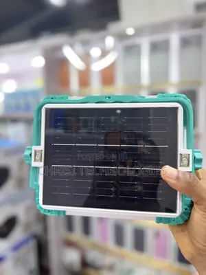 100w Rechargeable Solar Led Light