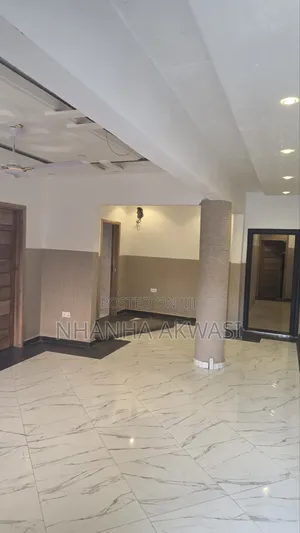 3bdrm House in Community 20, Sakumono for rent