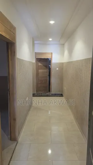 3bdrm House in Community 20, Sakumono for rent