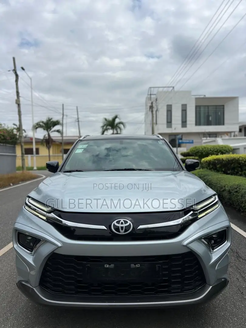 Toyota Urban Cruiser 2024 Silver
