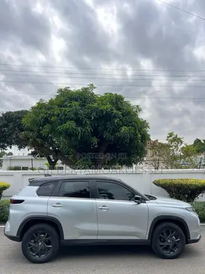 Toyota Urban Cruiser 2024 Silver