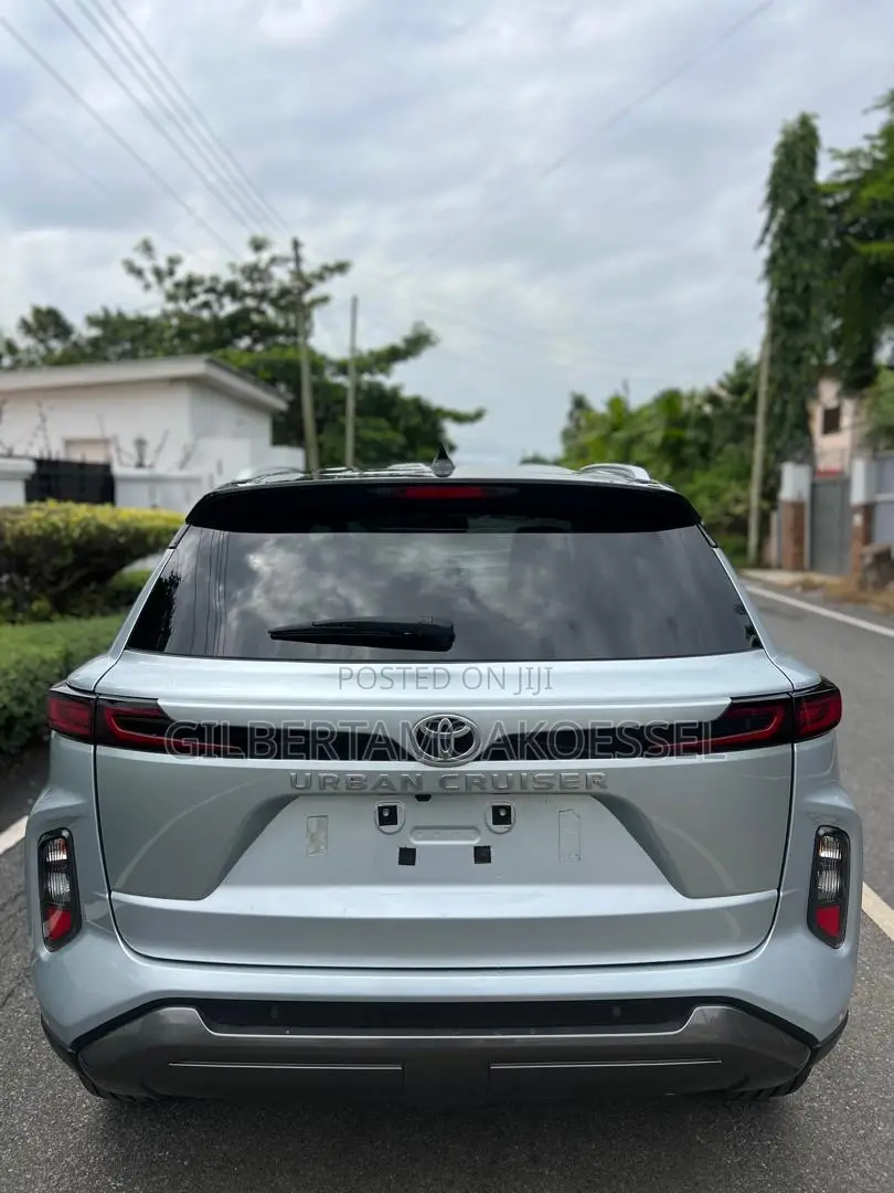 Toyota Urban Cruiser 2024 Silver