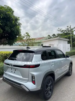 Toyota Urban Cruiser 2024 Silver