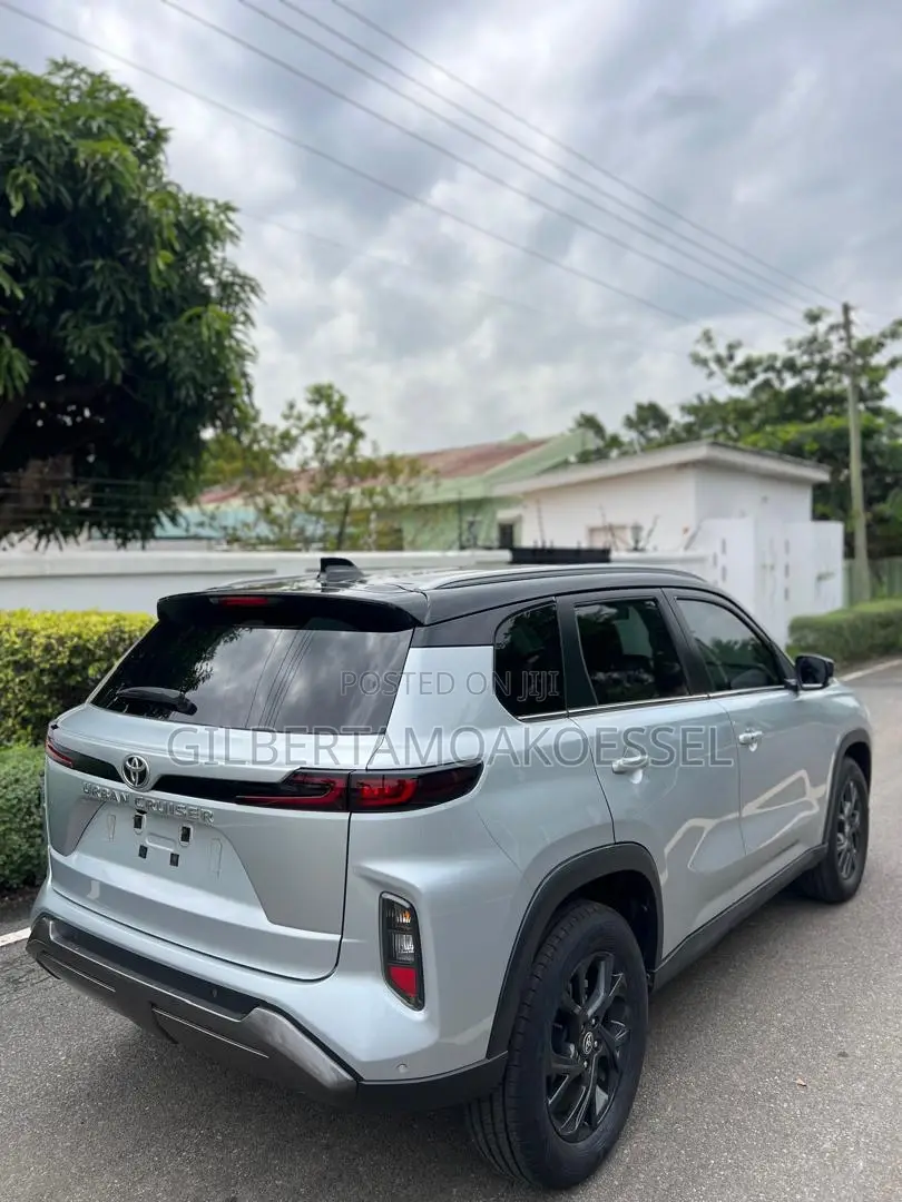 Toyota Urban Cruiser 2024 Silver