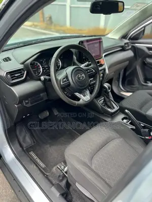 Toyota Urban Cruiser 2024 Silver