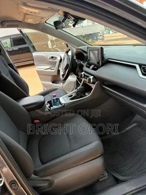 Toyota RAV4 LE AWD 2020 Gray