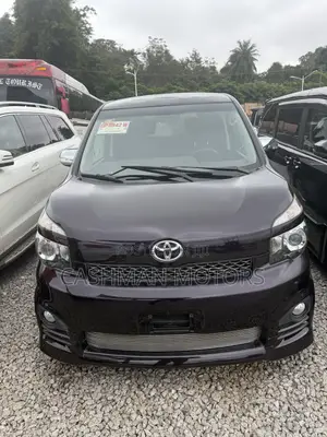 Toyota Voxy 2013 Burgundy
