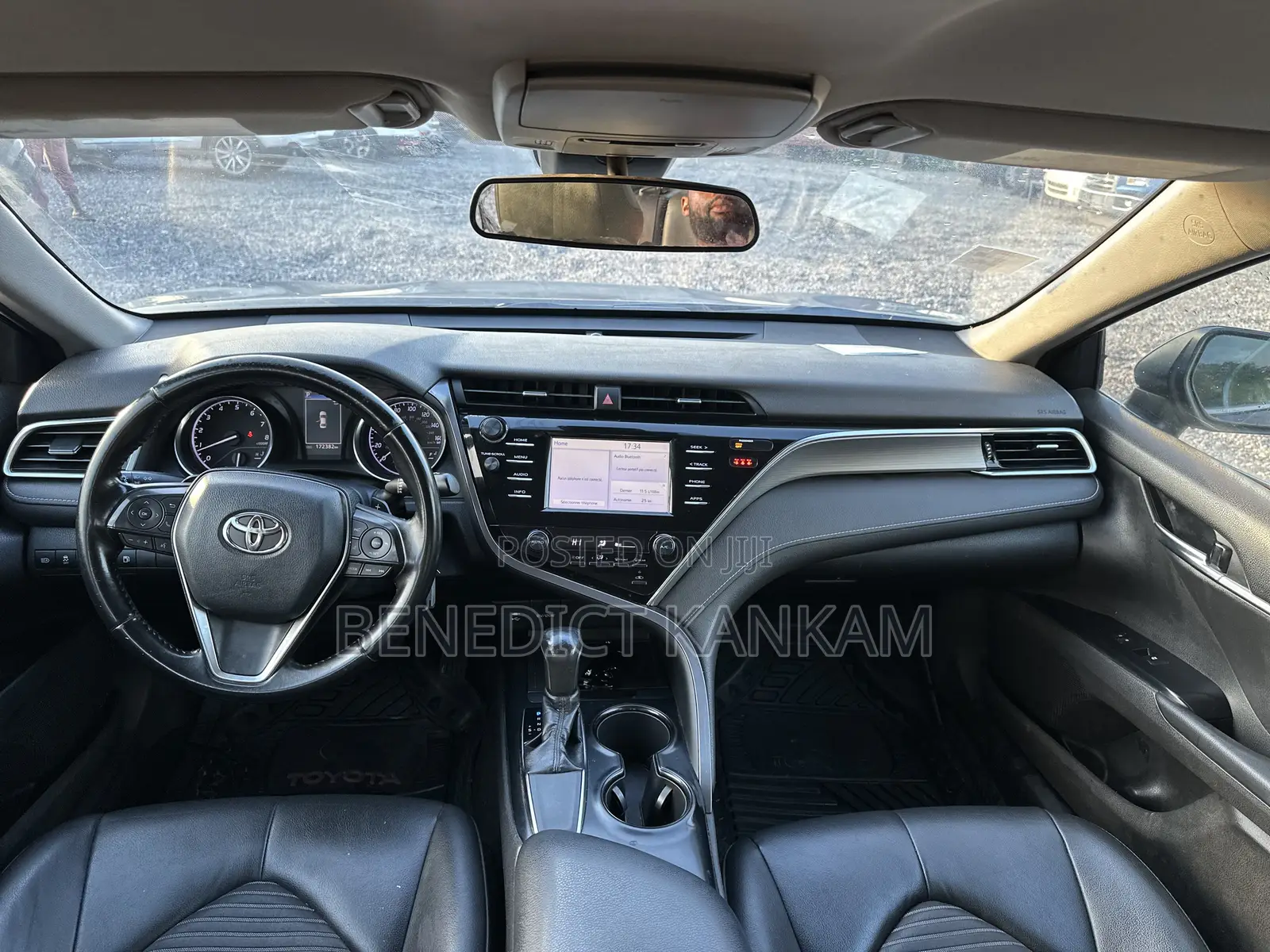 Toyota Camry SE FWD (2.5L 4cyl 8AM) 2018 Black