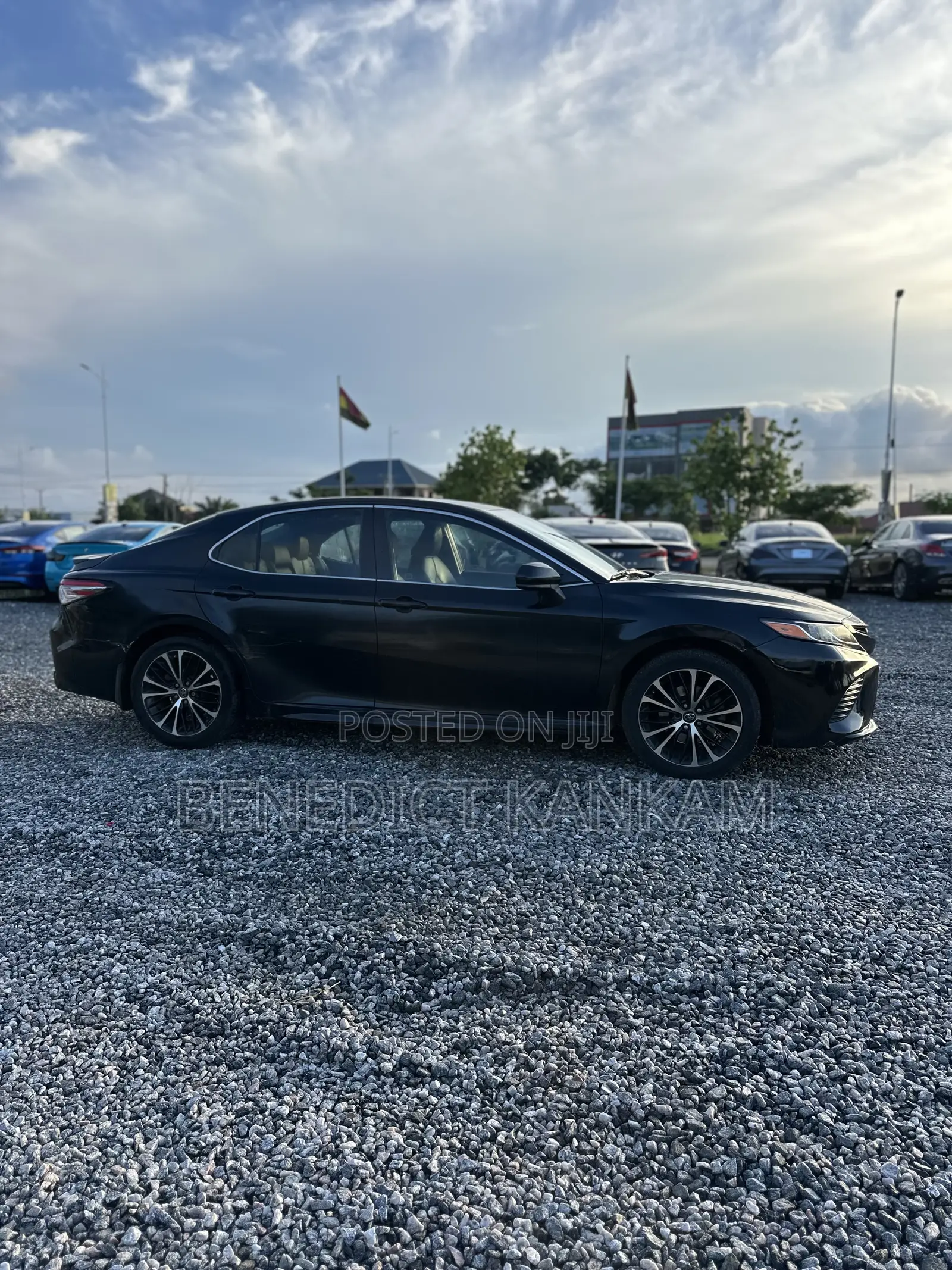 Toyota Camry SE FWD (2.5L 4cyl 8AM) 2018 Black