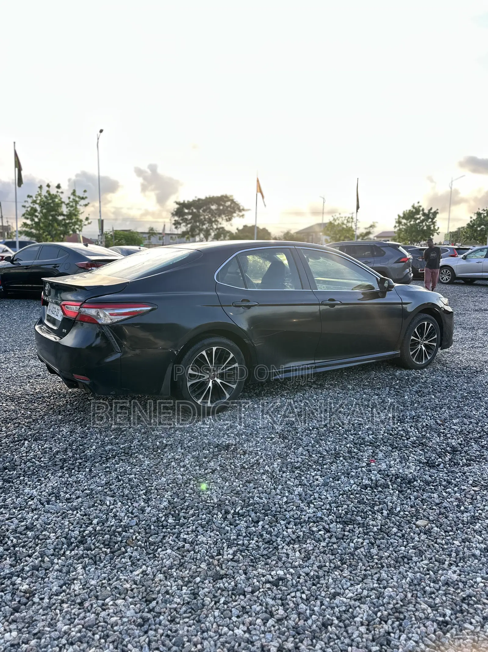 Toyota Camry SE FWD (2.5L 4cyl 8AM) 2018 Black