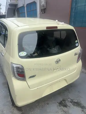 Daihatsu Mira 2015 Yellow